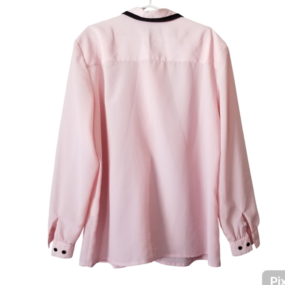 Vintage TanJay Elegant Polyester Pink Blouse with Black Accents In A Size 16 - Picture 2 of 9
